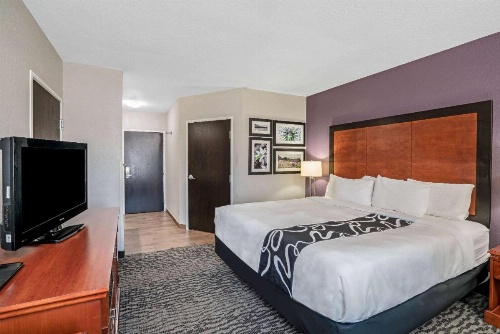 La Quinta Inn & Suites by Wyndham Knoxville North I-75 image 19