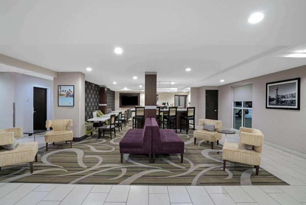 La Quinta Inn & Suites by Wyndham Knoxville North I-75 Image 24