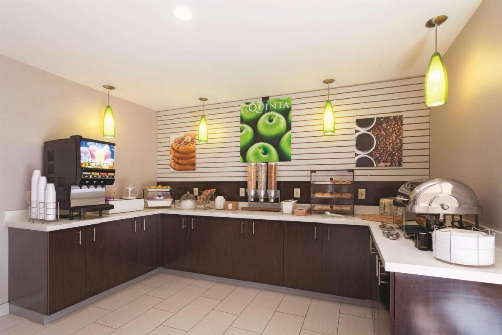 La Quinta Inn & Suites by Wyndham Knoxville North I-75 Image 39